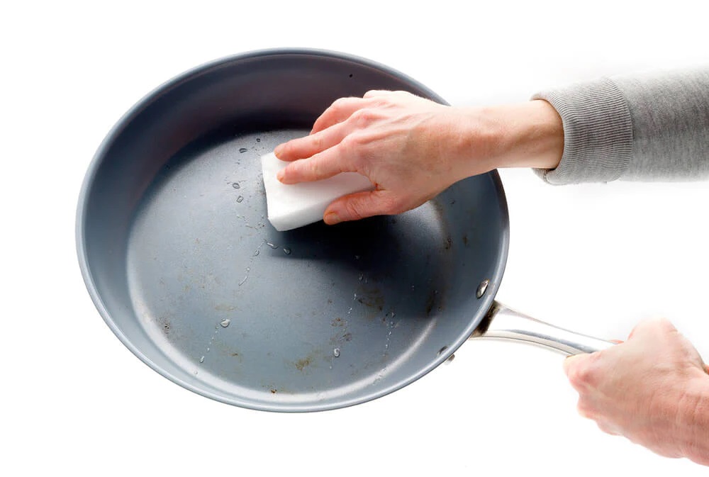 How to clean non-stick frying pan