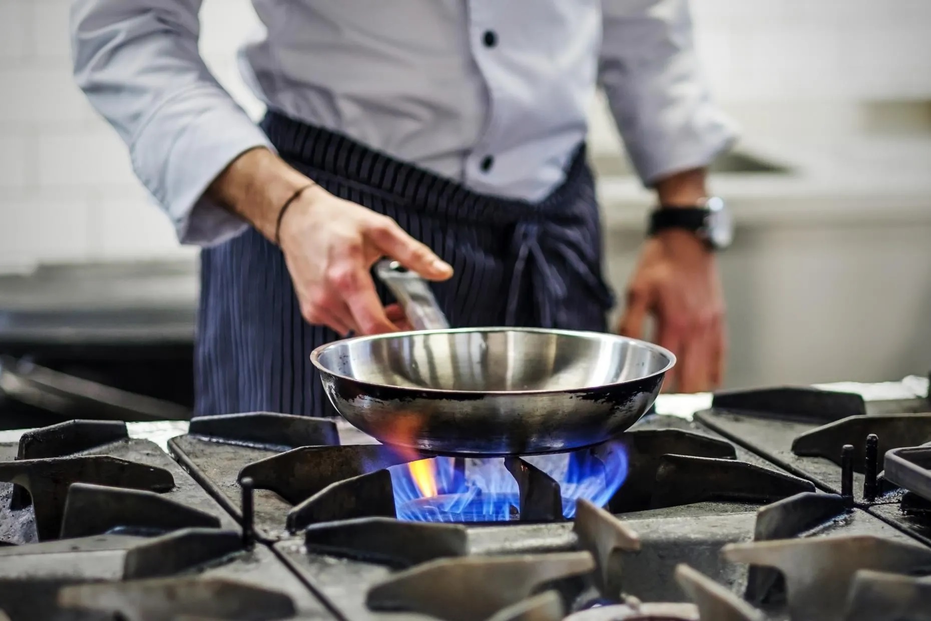 Stainless steel vs ceramic cookware